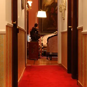 https://residenza-frattina.it-romehotels.com