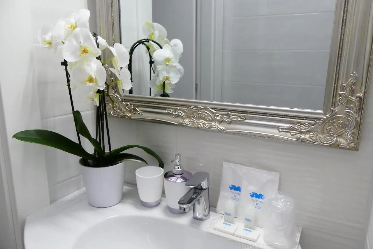 Valentyna Rooms La Spezia 0*,  Italy